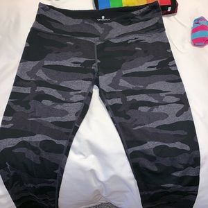 Camo leggings
